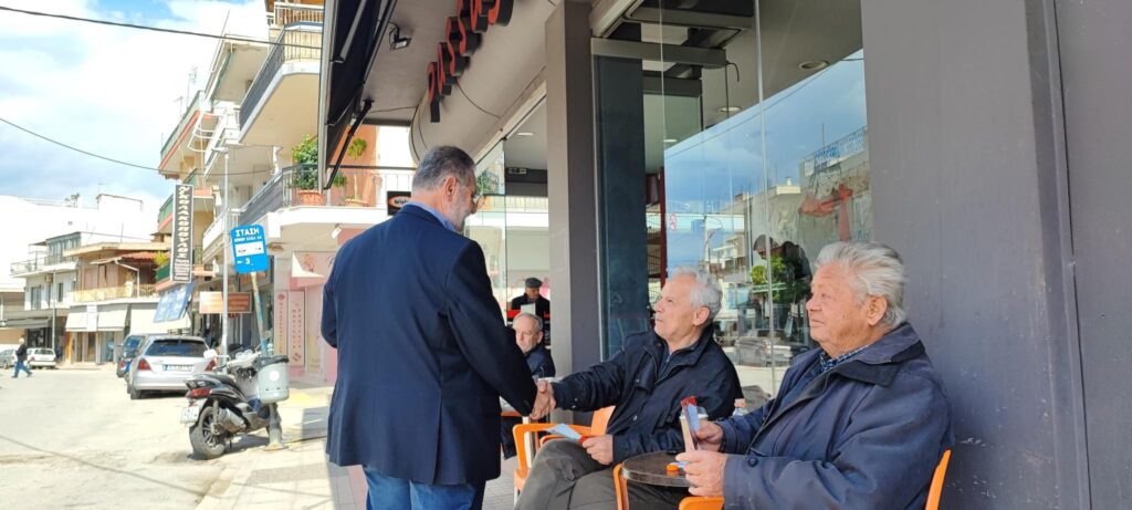 ΑΝΔΡΕΑΣ ΠΑΝΑΓΙΩΤΟΠΟΥΛΟΣ: Μετέφερε το μήνυμα στις λαϊκές γειτονιές - ΦΩΤΟ