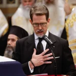 Γιατί οι γαλαζοαίματοι, οι μαφιόζοι, οι ράπερς και οι… νάρκισσοι φορούν δαχτυλίδι στο μικρό δάχτυλο