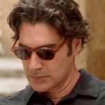 «Maestro»: Ο Χριστόφορος Παπακαλιάτης μας συστήνει το τηλεοπτικό του μωρό
