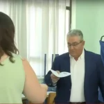 Εκλογές 2023: Απρόοπτο με τον Δημήτρη Κουτσούμπα – Δεν του έδωσαν ψηφοδέλτιο του ΚΚΕ