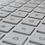 Πώς να καθαρίσετε σωστά το πληκτρολόγιο του υπολογιστή σας