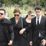 Με το «τελευταίο βράδυ μου» του Καζαντζίδη αποχαιρέτησαν τον Θεόδωρο Πάγκαλο - Δείτε φωτογραφίες
