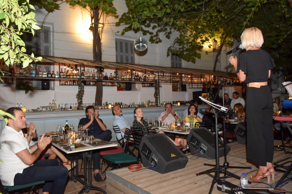 ΠΑΤΡΑ: Δημοσιογραφική και όχι μόνο, βραδιά στον κήπο του Royal 2 - ΔΕΤΕ ΦΩΤΟ