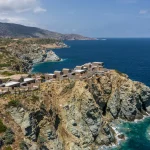 Acro Suites: Αυτό είναι το πιο θεαματικό ξενοδοχείο της Κρήτης – Στέκεται πάνω σε έναν εντυπωσιακό γκρεμό