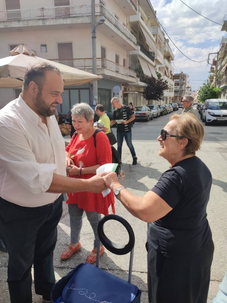 Στα Προσφυγικά ο υποψήφιος δήμαρχος Πατρέων Βασίλης Αϊβαλής