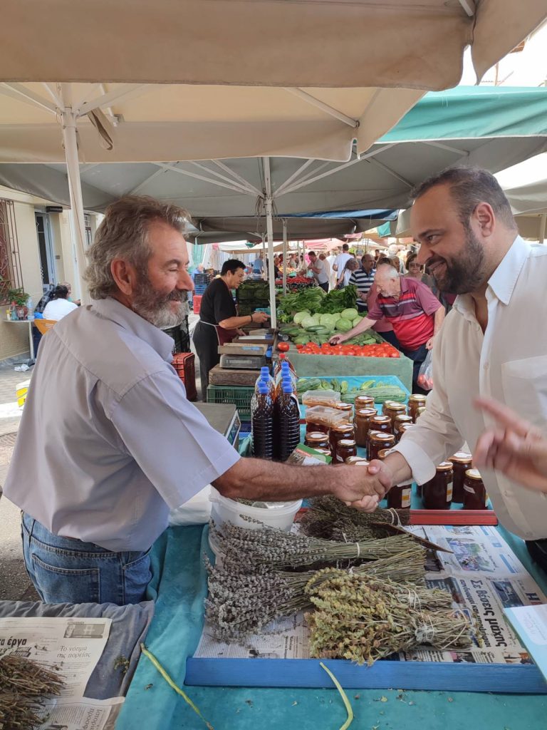 Στα Προσφυγικά ο υποψήφιος δήμαρχος Πατρέων Βασίλης Αϊβαλής