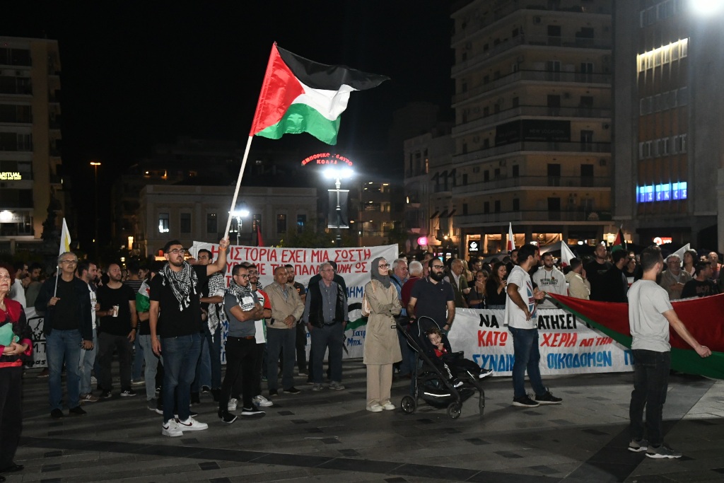 ΔΕΙΤΕ ΦΩΤΟ: Η δημοτική αρχή στην πορεία για την Παλαιστίνη