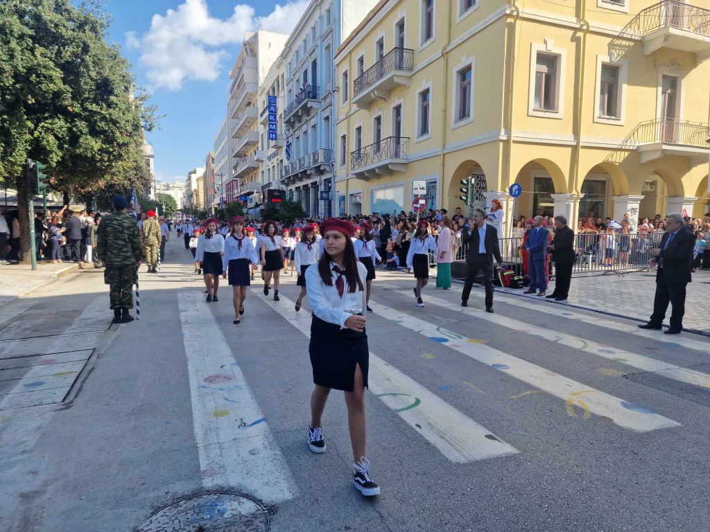 Η Πάτρα γιορτάζει το έπος του '40 - ΔΕΙΤΕ ΔΕΚΑΔΕΣ ΦΩΤΟ ΑΠΟ ΤΗΝ ΠΑΡΕΛΑΣΗ