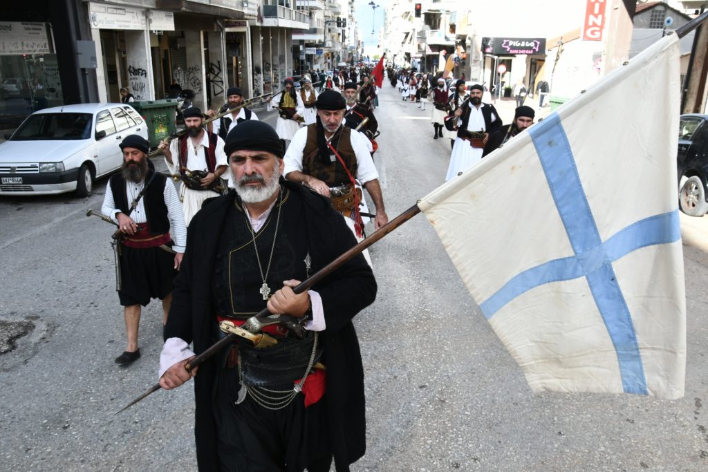 ΠΑΤΡΑ: Εντυπωσιακές στολές στην εκδήλωση για την απελευθέρωση από τους Οθωμανούς - ΦΩΤΟ