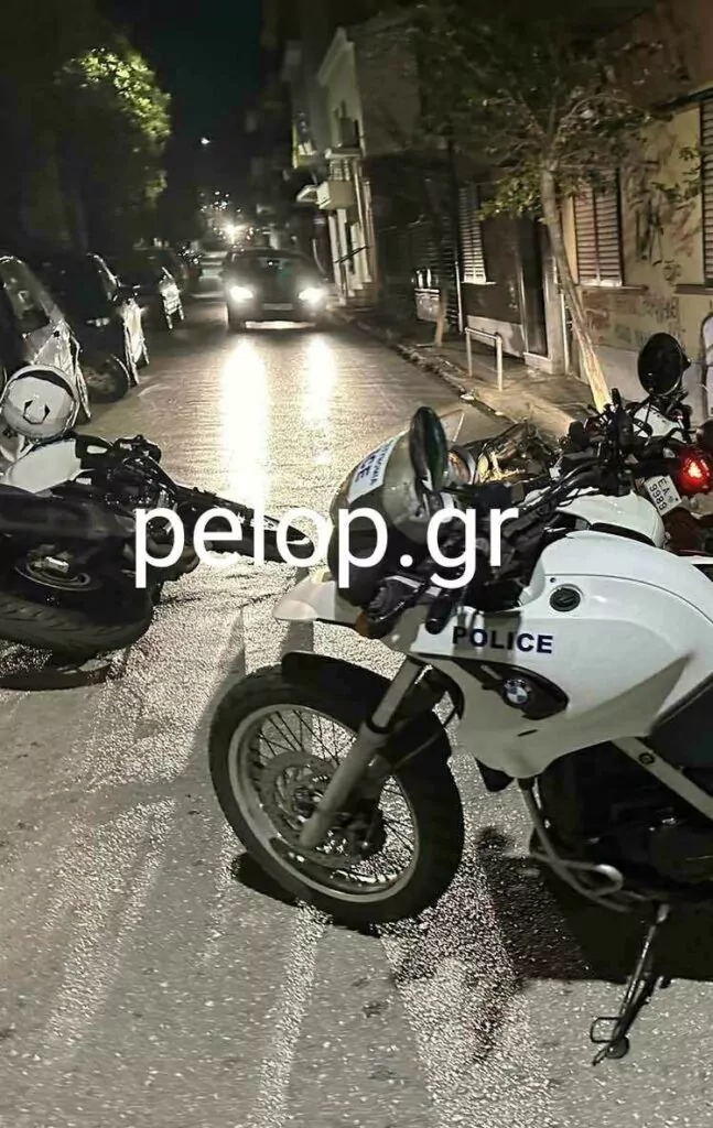 ΠΑΤΡΑ - ΔΕΙΤΕ ΦΩΤΟ: Μέχρι και μηχανές της ΔΙΑΣ έριξε στο έδαφος ο Πατρινός "μπράβος" - Της κακομοίρας στην Γούναρη ΠΑΤΡΑ - ΔΕΙΤΕ ΦΩΤΟ: Μέχρι και μηχανές της ΔΙΑΣ έριξε στο έδαφος ο Πατρινός "μπράβος" - Της κακομοίρας στην Γούναρη