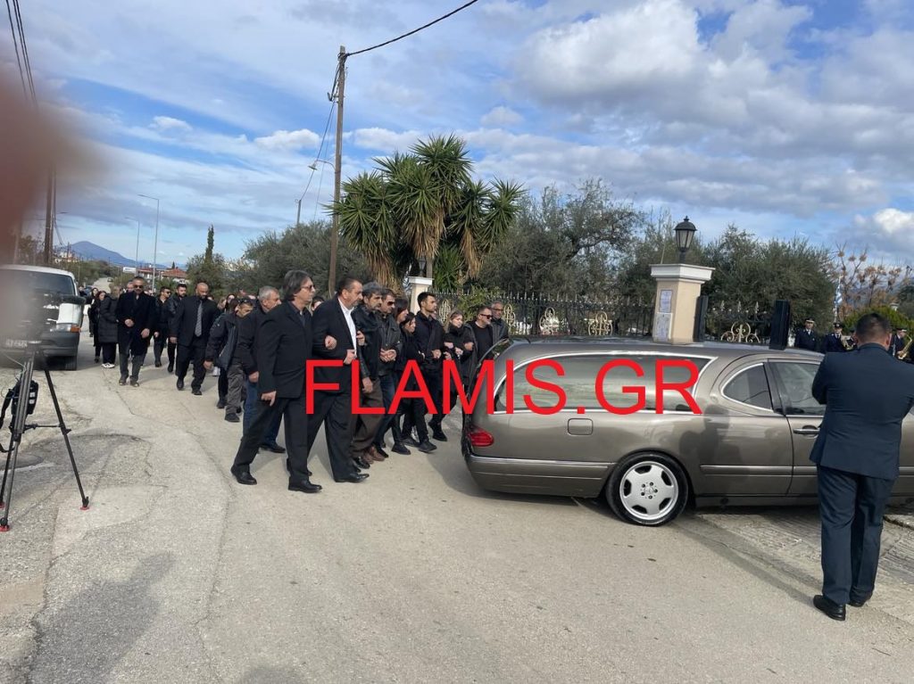 Πάτρα: Οδύνη στην κηδεία του 29χρονου αστυνομικού που σκοτώθηκε σε καταδίωξη στον Ασπρόπυργο - ΦΩΤΟ