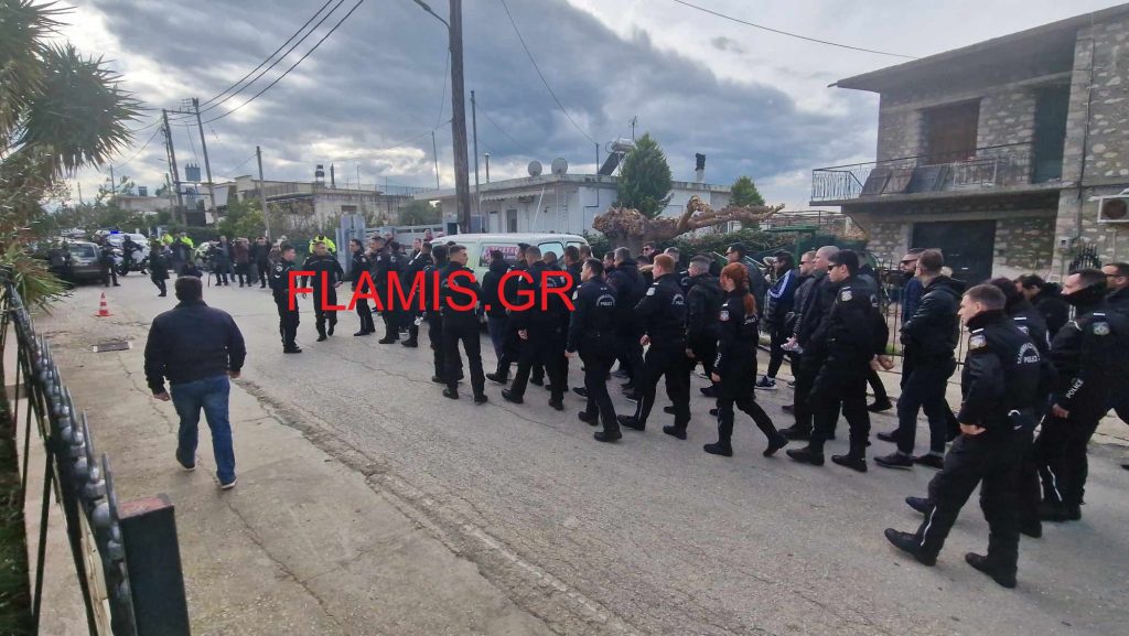 Πάτρα: Οδύνη στην κηδεία του 29χρονου αστυνομικού που σκοτώθηκε σε καταδίωξη στον Ασπρόπυργο - ΦΩΤΟ