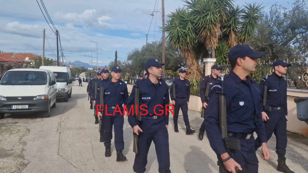 Πάτρα: Οδύνη στην κηδεία του 29χρονου αστυνομικού που σκοτώθηκε σε καταδίωξη στον Ασπρόπυργο - ΦΩΤΟ