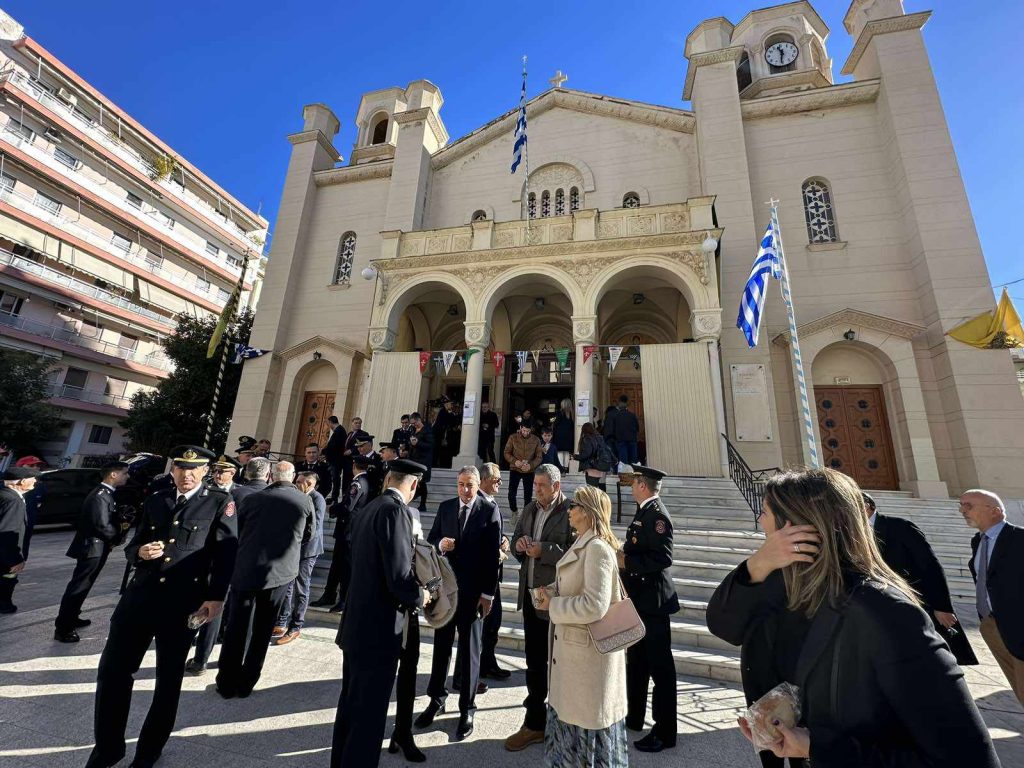 ΠΑΤΡΑ - ΦΩΤΟ: Οι πυροσβέστες γιόρτασαν τον προστάτη τους