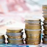 Φορολογική ανάσα στα εισοδήματα μεταξύ 20.000 και 50.000 ευρώ δρομολογούν τα υψηλά πλεονάσματα