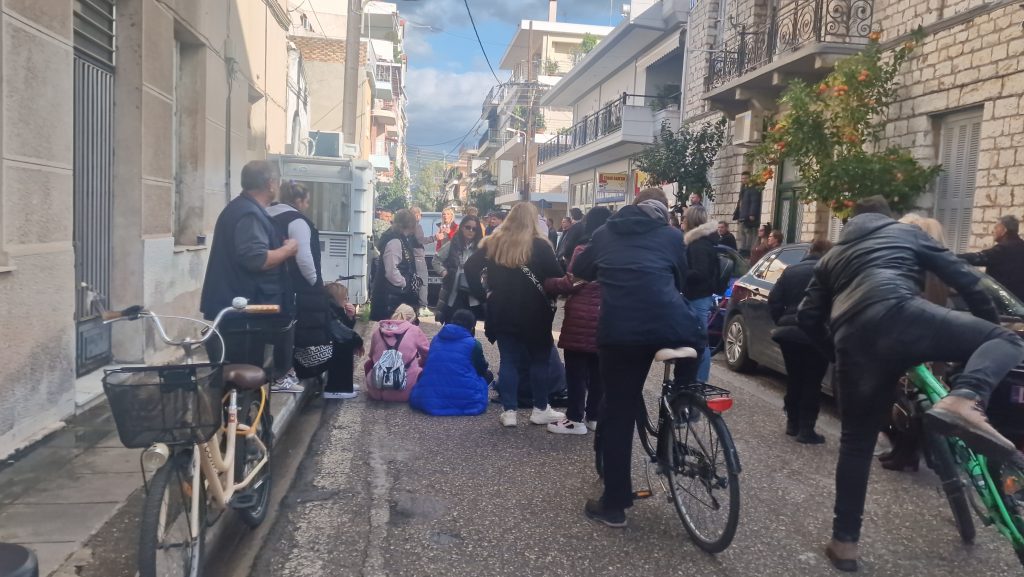 Το ξέσπασμα των συγγενών του Μπάμπη. Συγκλονιστικές στιγμές στην Αστυνομία - ΦΩΤΟ