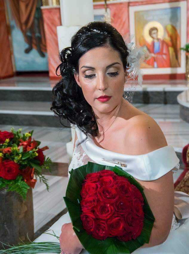 Bridal make up και όχι μόνο, με premium επώνυμα καλλυντικά, από τη make up artist  Ίνα Τσέλιου.