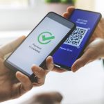 Εξι στα δέκα ευρώ πληρώνονται με κάρτες και e-banking