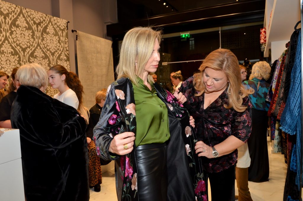 ΠΑΤΡΑ: Δείτε ποιους είδαμε στην fashionable βραδιά της Δέσποινας Μοιραράκη και της Νάνσυς Πλέσσα ΠΑΤΡΑ: Δείτε ποιους είδαμε στην fashionable βραδιά της Δέσποινας Μοιραράκη και της Νάνσυς Πλέσσα