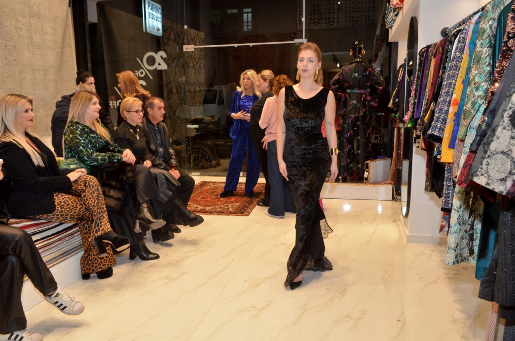 ΠΑΤΡΑ: Δείτε ποιους είδαμε στην fashionable βραδιά της Δέσποινας Μοιραράκη και της Νάνσυς Πλέσσα ΠΑΤΡΑ: Δείτε ποιους είδαμε στην fashionable βραδιά της Δέσποινας Μοιραράκη και της Νάνσυς Πλέσσα
