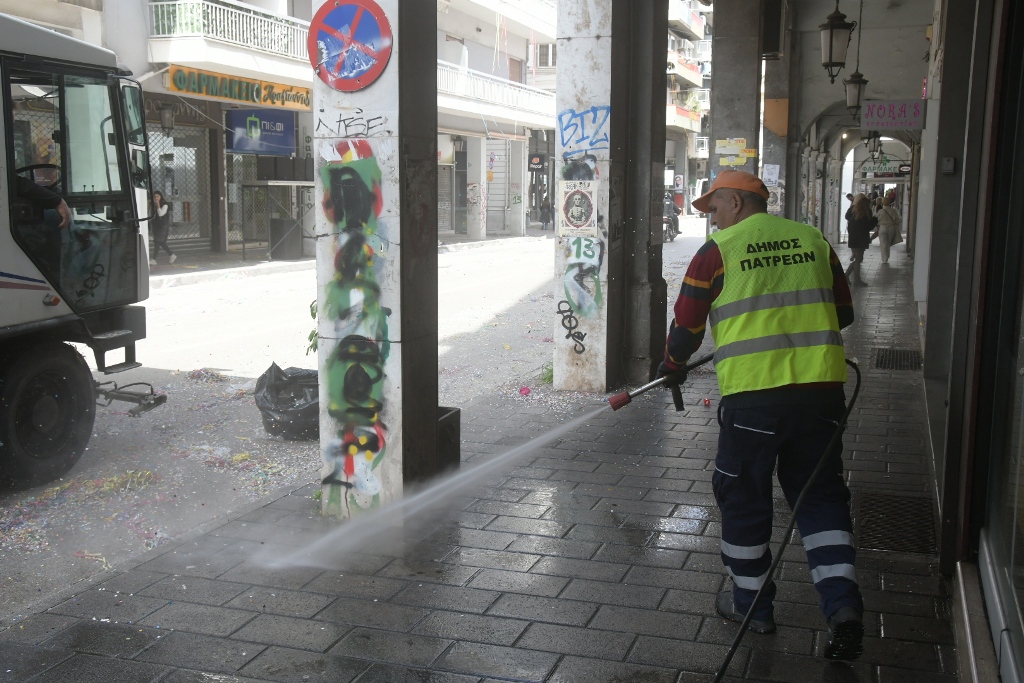 ΠΑΤΡΑ: Καθάρισε η πόλη - ΦΩΤΟ