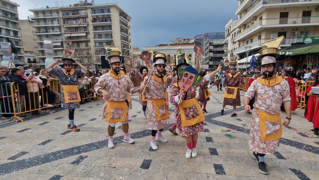 ΠΑΤΡΑ: Εσπασε κάθε ρεκόρ η μεγάλη παρέλαση! ΔΕΙΤΕ ΕΚΑΤΟΝΤΑΔΕΣ ΦΩΤΟ