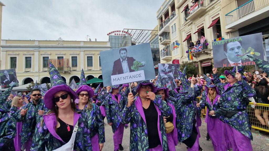 ΠΑΤΡΑ: Εσπασε κάθε ρεκόρ η μεγάλη παρέλαση! ΔΕΙΤΕ ΕΚΑΤΟΝΤΑΔΕΣ ΦΩΤΟ