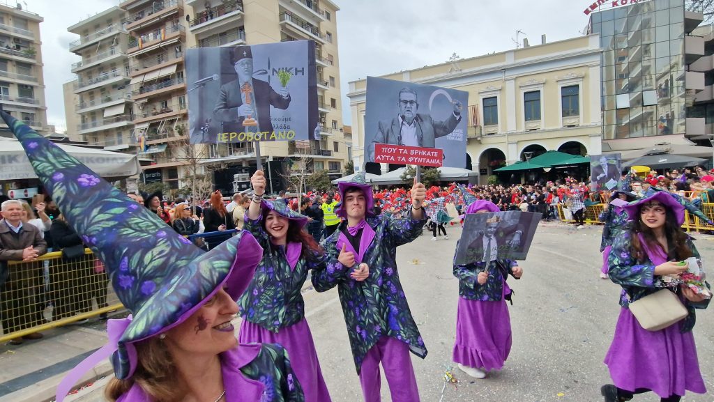 ΠΑΤΡΑ: Εσπασε κάθε ρεκόρ η μεγάλη παρέλαση! ΔΕΙΤΕ ΕΚΑΤΟΝΤΑΔΕΣ ΦΩΤΟ