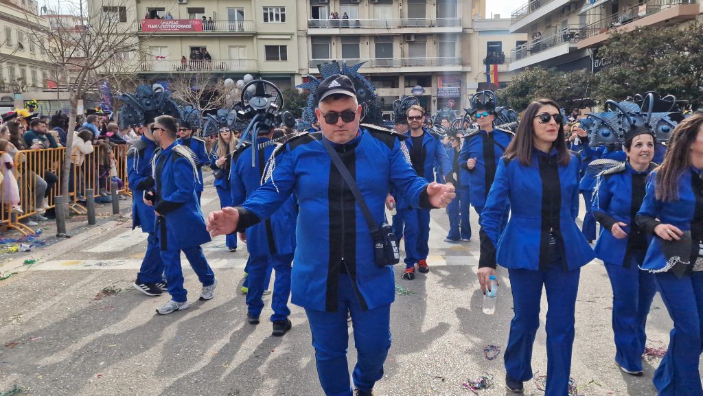 ΠΑΤΡΑ: Εσπασε κάθε ρεκόρ η μεγάλη παρέλαση! ΔΕΙΤΕ ΕΚΑΤΟΝΤΑΔΕΣ ΦΩΤΟ