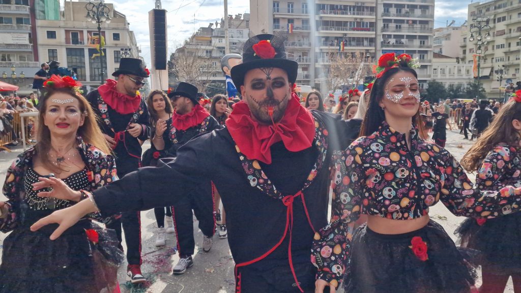 ΠΑΤΡΑ: Εσπασε κάθε ρεκόρ η μεγάλη παρέλαση! ΔΕΙΤΕ ΕΚΑΤΟΝΤΑΔΕΣ ΦΩΤΟ