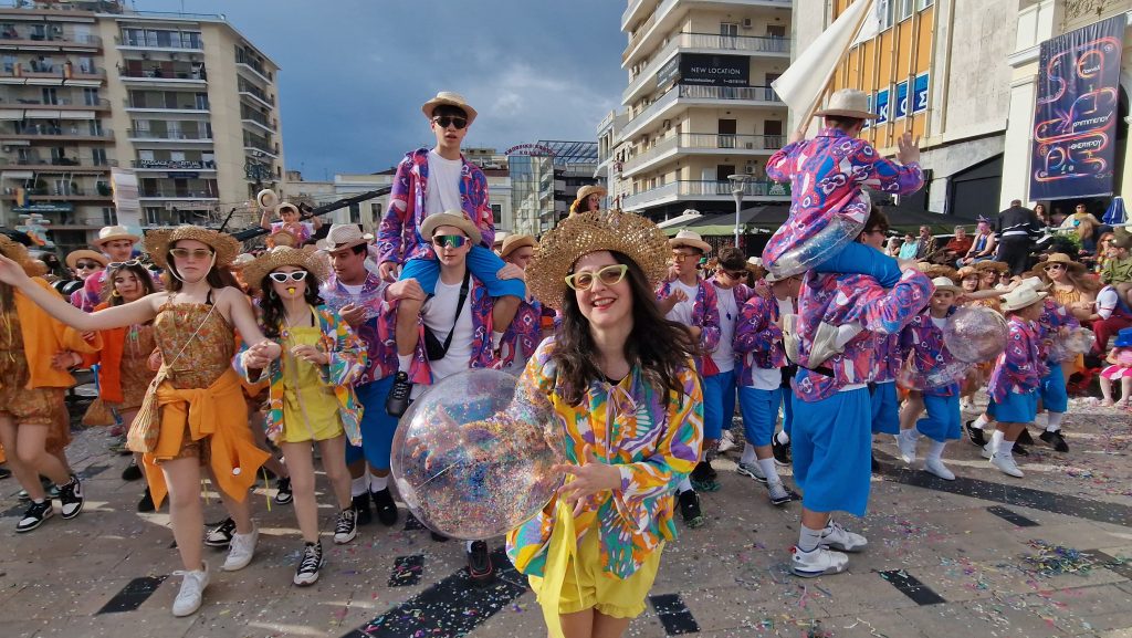 ΠΑΤΡΑ: Εσπασε κάθε ρεκόρ η μεγάλη παρέλαση! ΔΕΙΤΕ ΕΚΑΤΟΝΤΑΔΕΣ ΦΩΤΟ