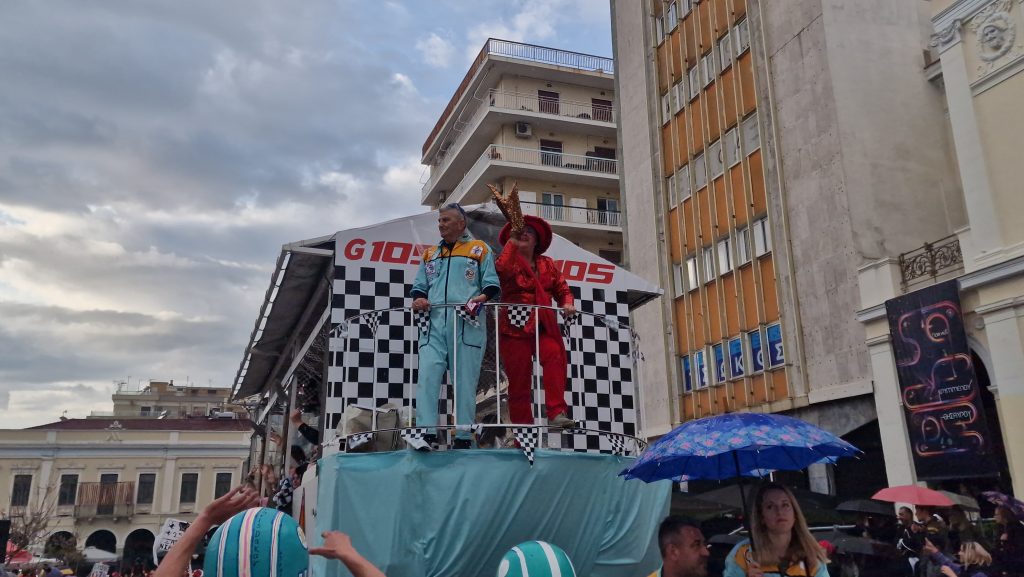 ΠΑΤΡΑ: Εσπασε κάθε ρεκόρ η μεγάλη παρέλαση! ΔΕΙΤΕ ΕΚΑΤΟΝΤΑΔΕΣ ΦΩΤΟ