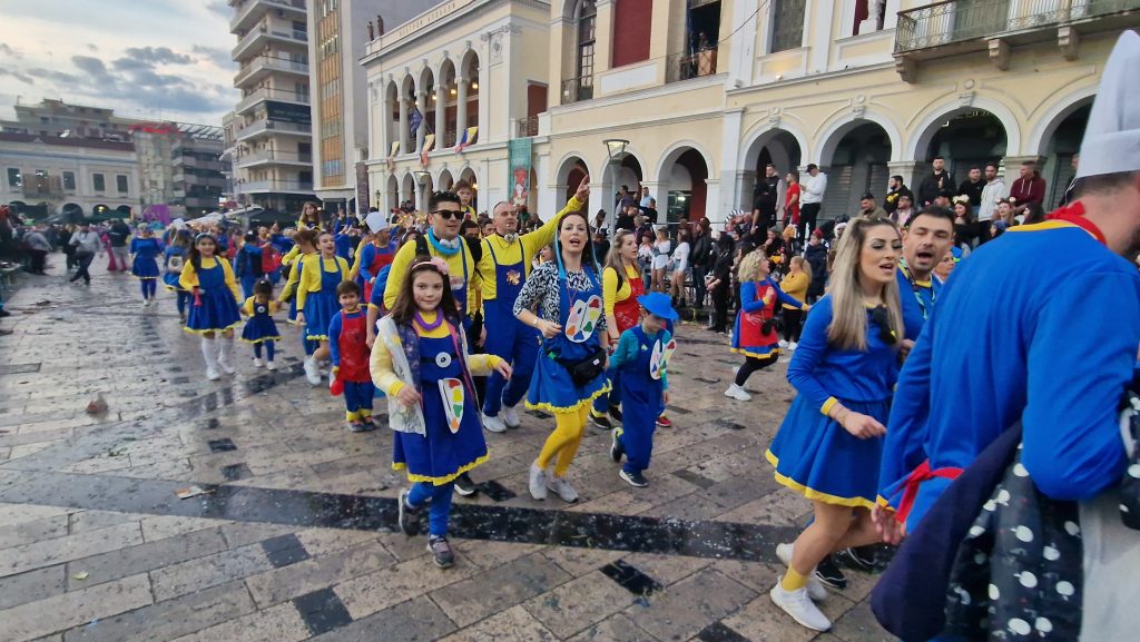 ΠΑΤΡΑ: Εσπασε κάθε ρεκόρ η μεγάλη παρέλαση! ΔΕΙΤΕ ΕΚΑΤΟΝΤΑΔΕΣ ΦΩΤΟ