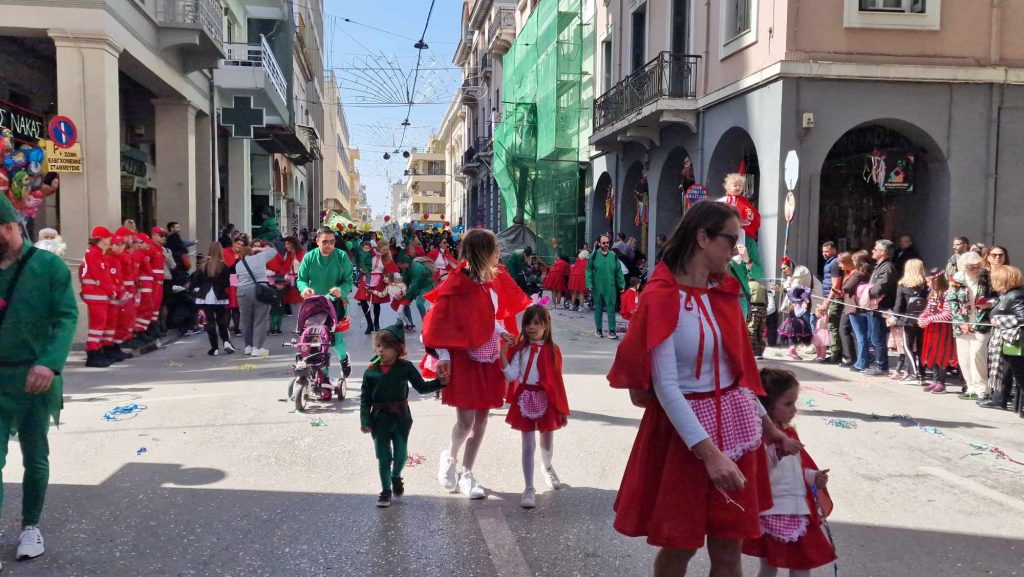 ΔΕΙΤΕ την Παρέλαση του Καρναβαλιού των Μικρών 2024 με δεκάδες φωτογραφίες