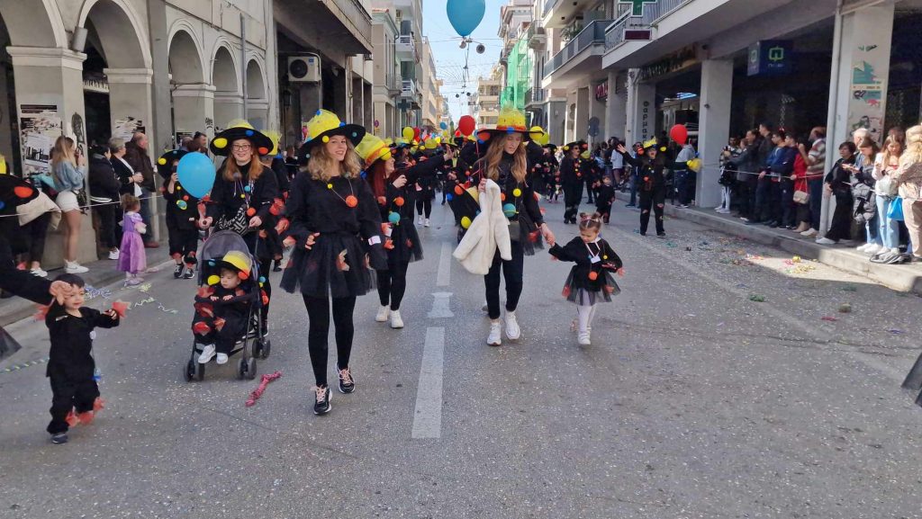 ΔΕΙΤΕ την Παρέλαση του Καρναβαλιού των Μικρών 2024 με δεκάδες φωτογραφίες