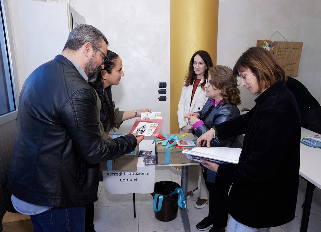 ΔΕΙΤΕ ΦΩΤΟ: Η Πάτρα σε ένα από τα πιο μεγάλα καρναβάλια της Ιταλίας