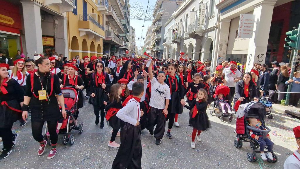 ΔΕΙΤΕ την Παρέλαση του Καρναβαλιού των Μικρών 2024 με δεκάδες φωτογραφίες