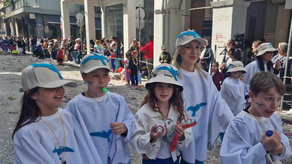 ΔΕΙΤΕ την Παρέλαση του Καρναβαλιού των Μικρών 2024 με δεκάδες φωτογραφίες