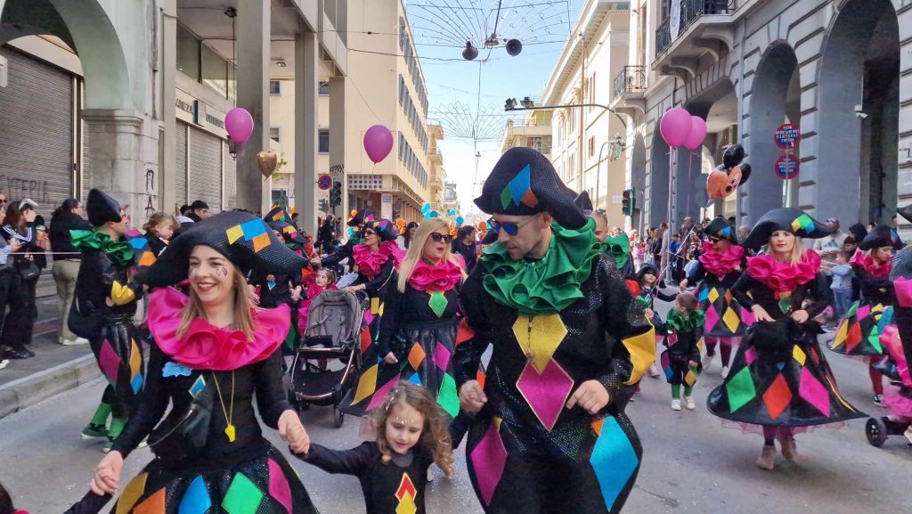 ΔΕΙΤΕ την Παρέλαση του Καρναβαλιού των Μικρών 2024 με δεκάδες φωτογραφίες