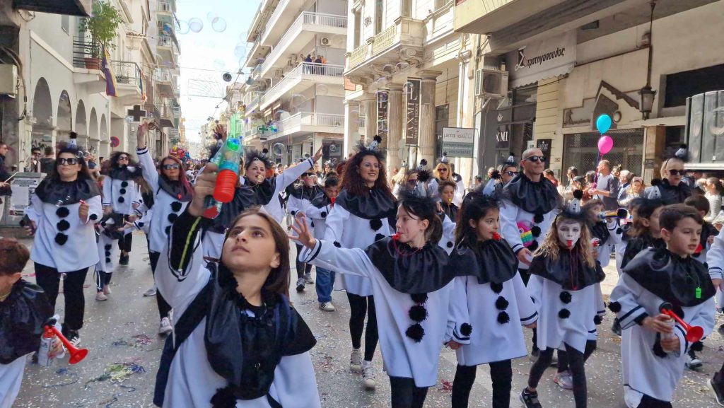 ΔΕΙΤΕ την Παρέλαση του Καρναβαλιού των Μικρών 2024 με δεκάδες φωτογραφίες