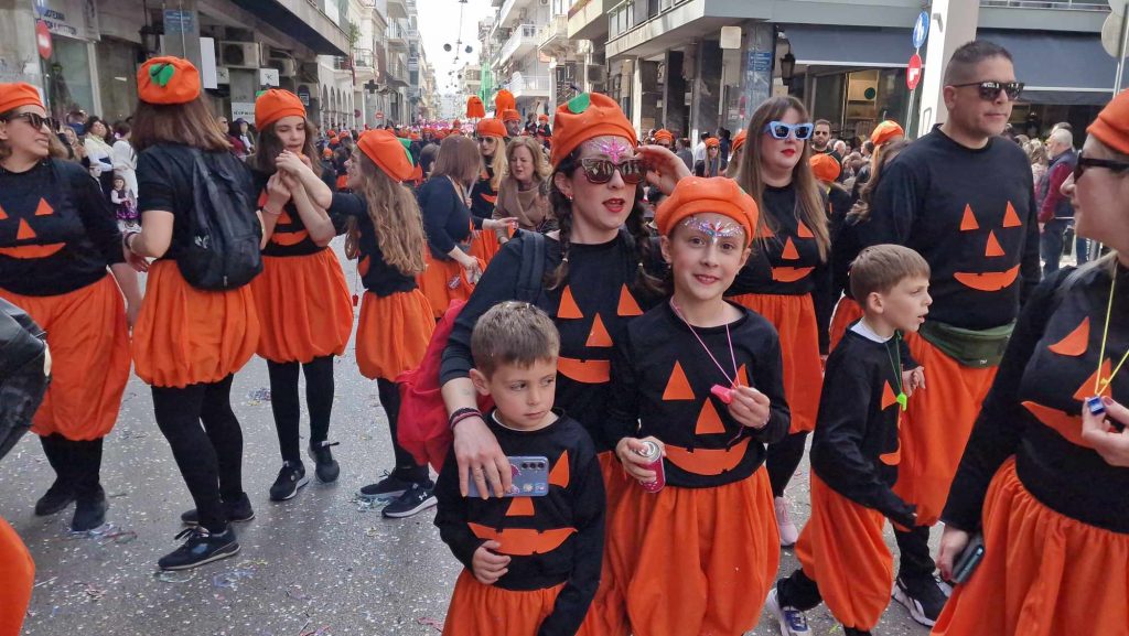 ΔΕΙΤΕ την Παρέλαση του Καρναβαλιού των Μικρών 2024 με δεκάδες φωτογραφίες