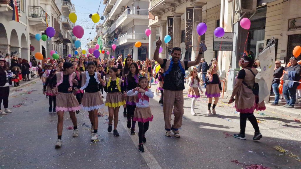 ΔΕΙΤΕ την Παρέλαση του Καρναβαλιού των Μικρών 2024 με δεκάδες φωτογραφίες