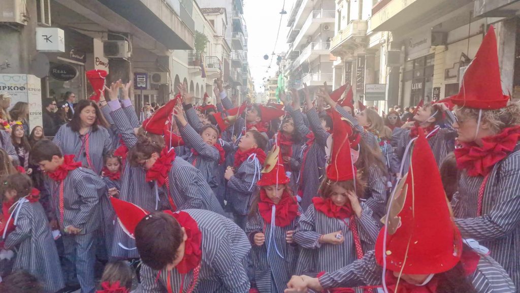 ΔΕΙΤΕ την Παρέλαση του Καρναβαλιού των Μικρών 2024 με δεκάδες φωτογραφίες