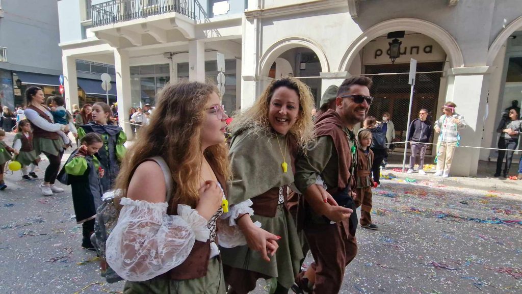 ΔΕΙΤΕ την Παρέλαση του Καρναβαλιού των Μικρών 2024 με δεκάδες φωτογραφίες