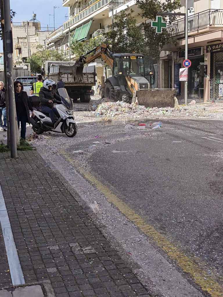 ΠΑΤΡΑ: Καθάρισε η πόλη - ΦΩΤΟ