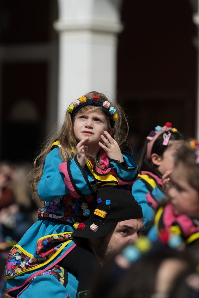 ΠΑΤΡΑ: Δείτε τα "καρναβαλικά πρόσωπα" του Κώστα Σίνη από την παρέλαση των μικρών - ΔΕΚΑΔΕΣ ΦΩΤΟ