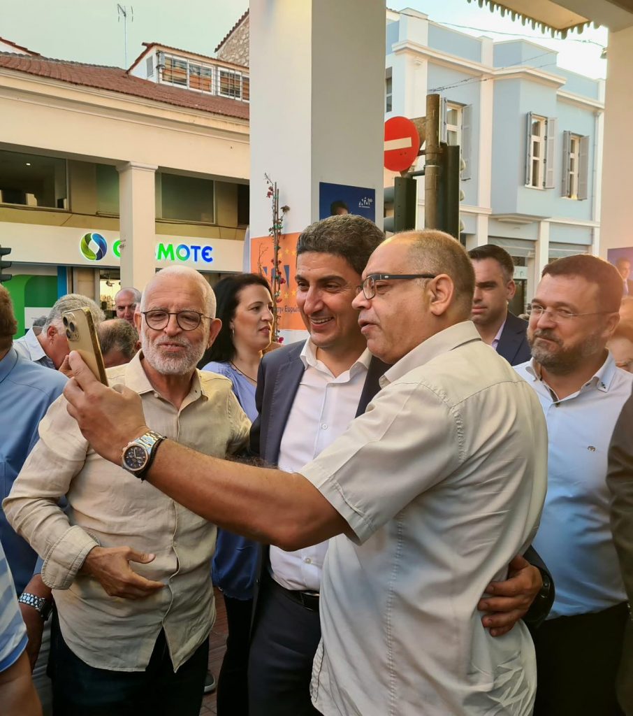 ΠΑΤΡΑ - ΦΩΤΟ: Με Αυγενάκη, Πλεύρη και Σπανάκη τα εγκαίνια του εκλογικού κέντρου της ΝΔ