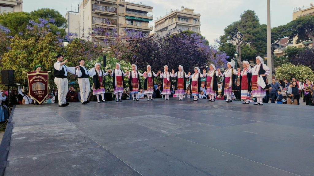 Στις εκδηλώσεις της Πρωτομαγιάς ο Παγκαλαβρυτινός - ΦΩΤΟ