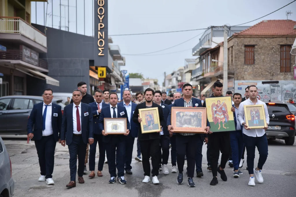 Κάτω Αχαΐα: Λαοθάλασσα για τους Παμμέγιστους Ταξιάρχες – Προσκύνημα χιλιάδων πιστών ΦΩΤΟ