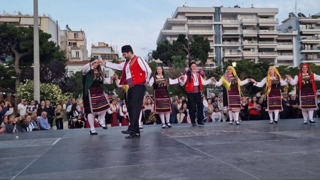 ΔΕΙΤΕ ΠΟΛΛΕΣ ΦΩΤΟ ΚΑΙ ΒΙΝΤΕΟ: Το αδιαχώρητο στα Ψηλαλώνια για την γιορτή του Μάη